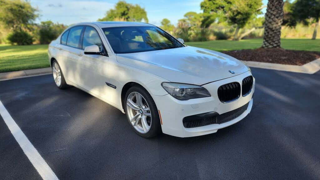 BMW 740i