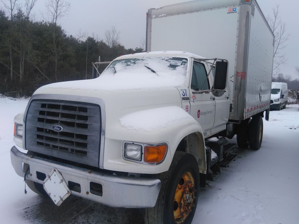 Ford F-800