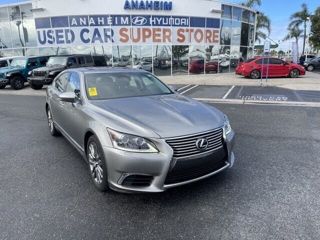 Lexus LS