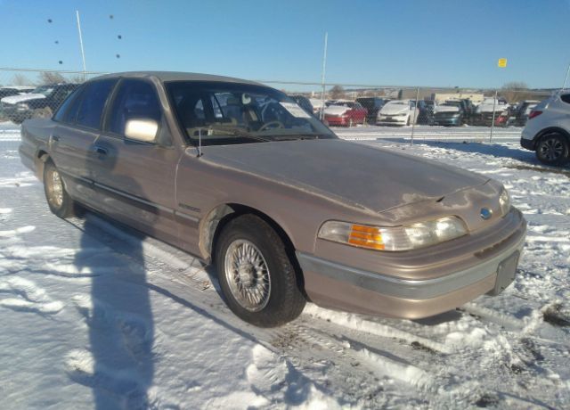 Ford Crown Victoria