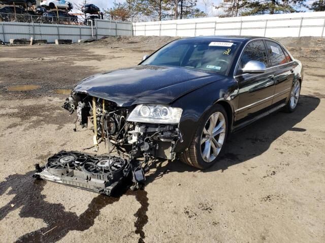Audi S8