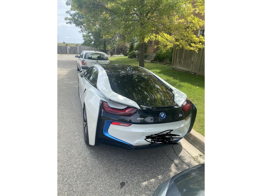 BMW i8