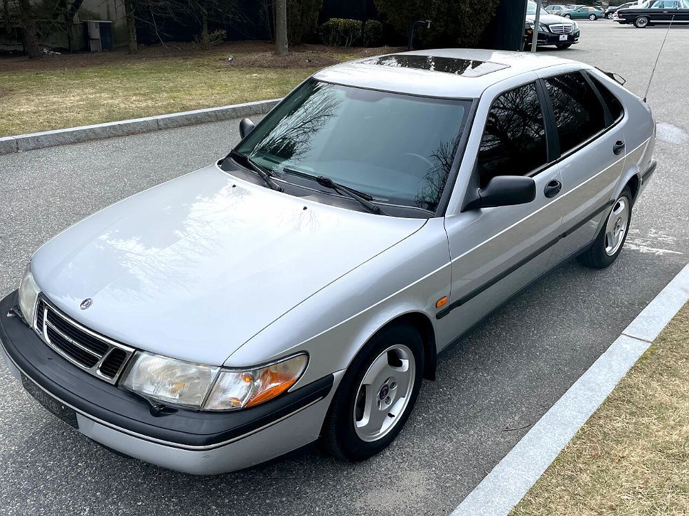 Saab 900
