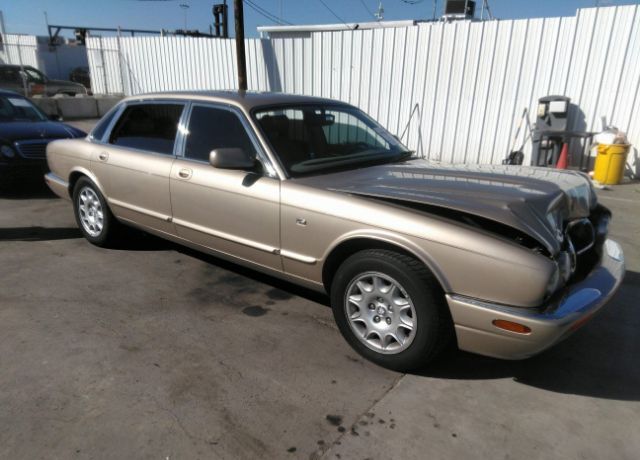 Jaguar XJ