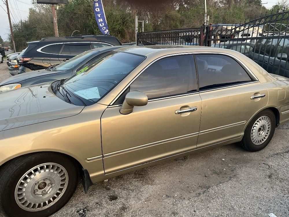 Hyundai XG300