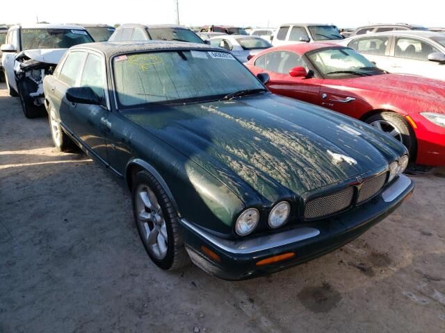 Jaguar XJR