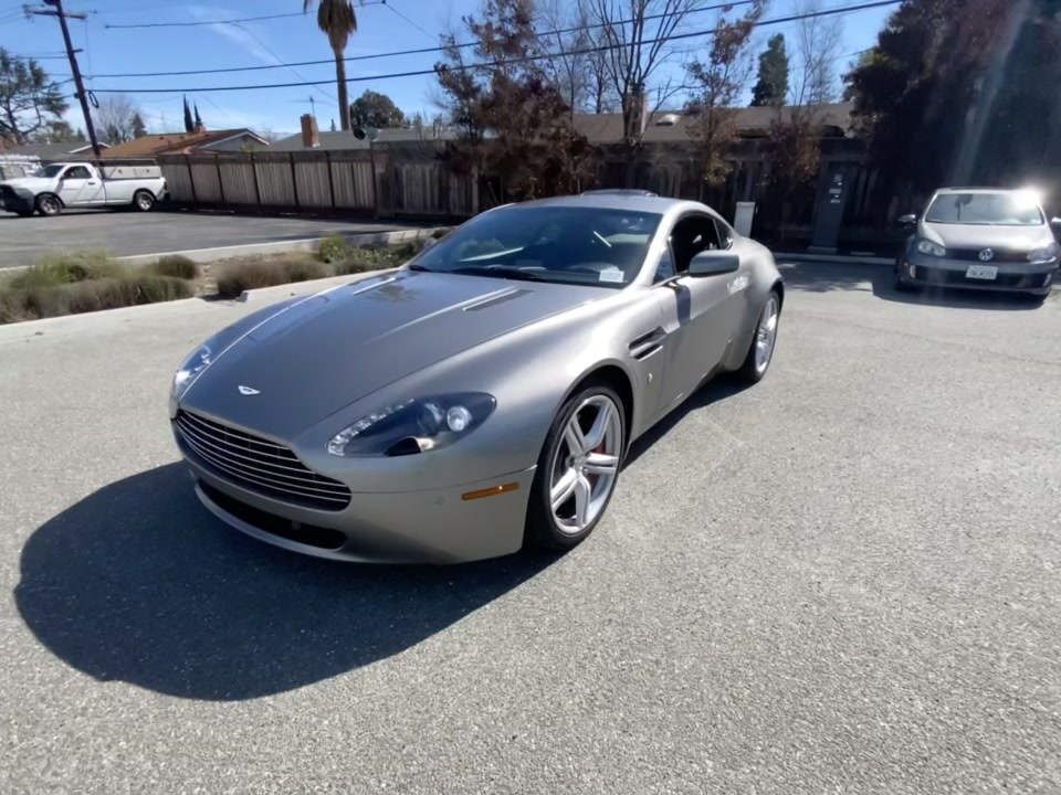 Aston Martin V8 Vantage