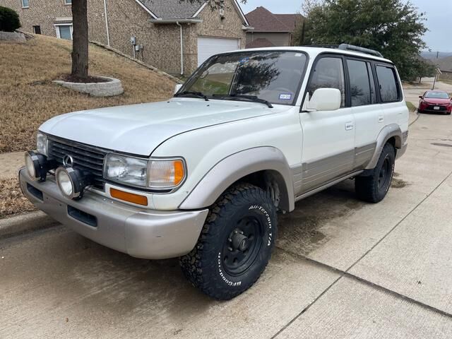 Lexus LX
