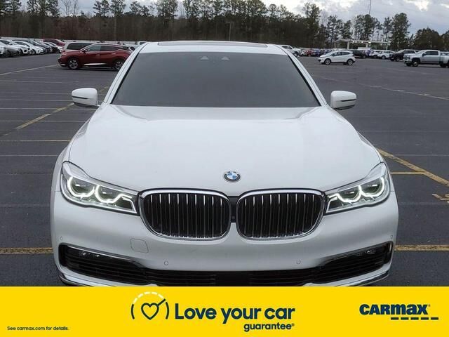 2018 BMW 750i