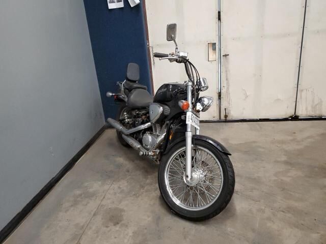 Honda VT600CD (SHADOW VLX DELUXE)