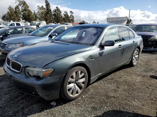 BMW 745i