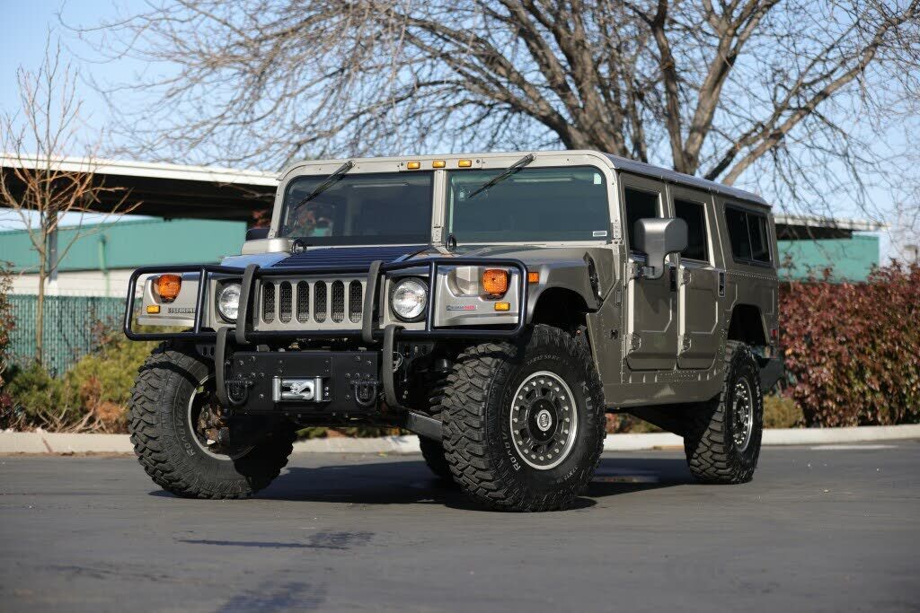 HUMMER H1