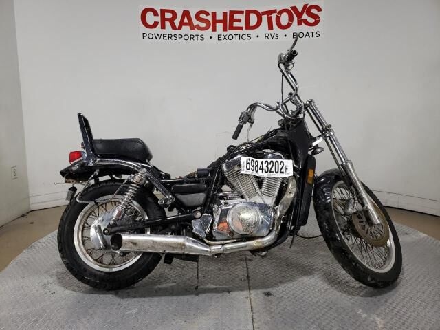Suzuki VS750 Intruder