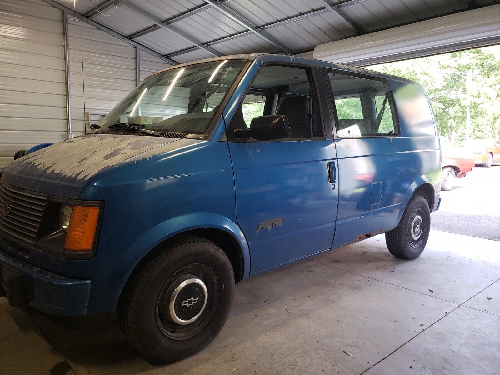 Chevrolet Astro Van