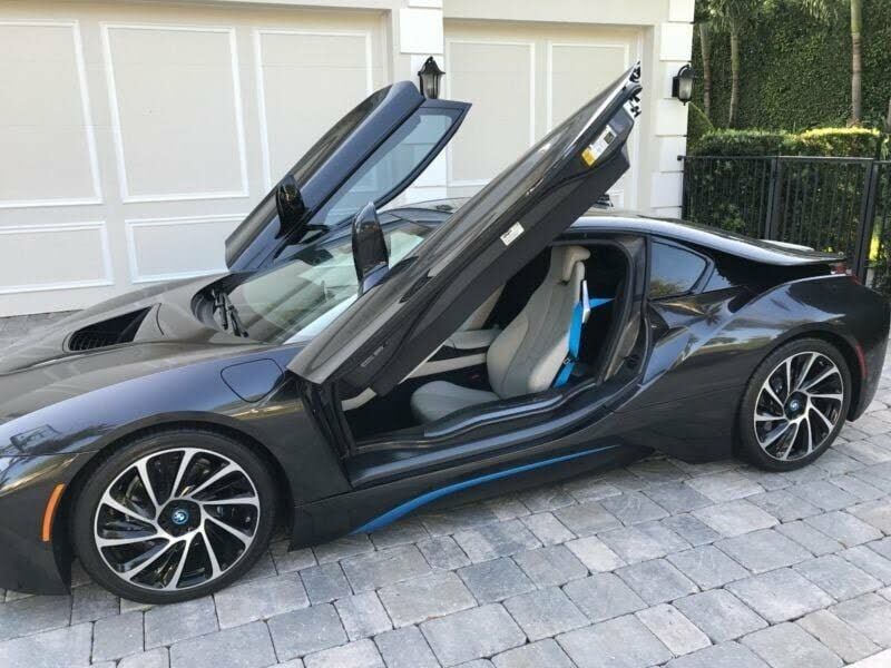 BMW i8