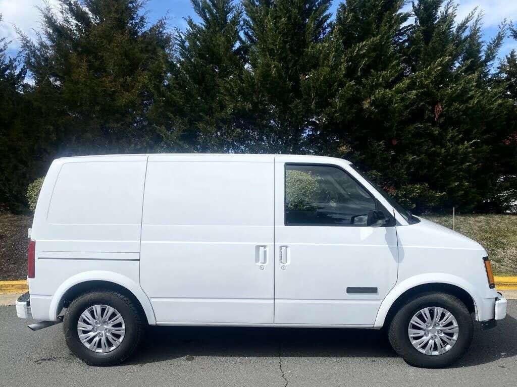 GMC Safari