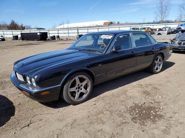 Jaguar XJR