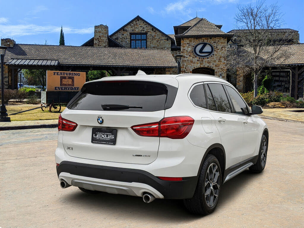 2022 BMW X1