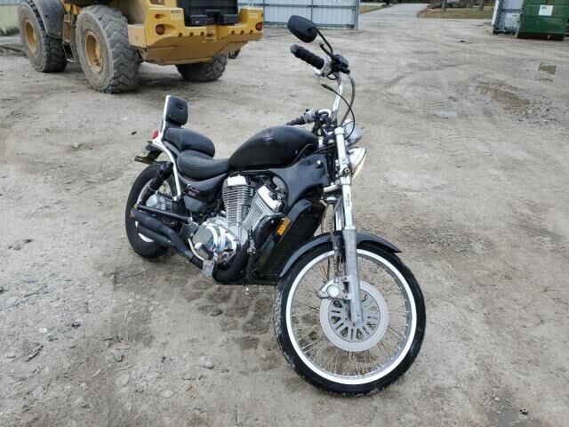 Suzuki VS800GL