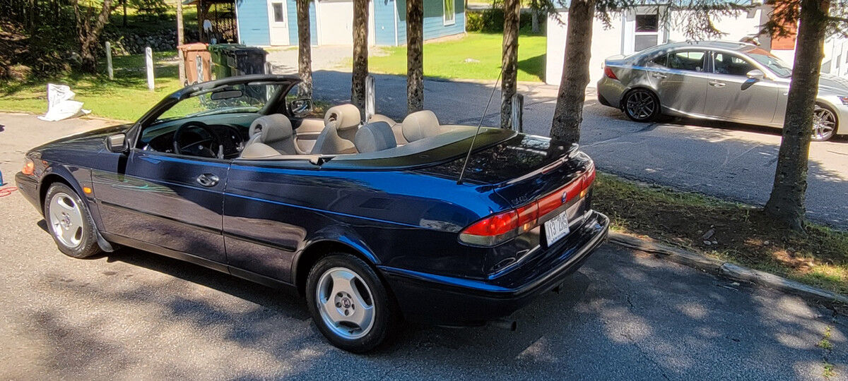 Saab 900
