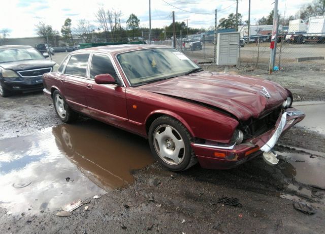 Jaguar XJR