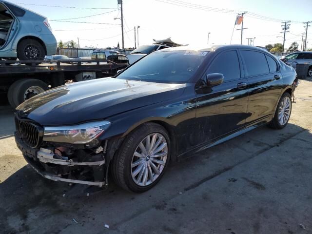 BMW 740i