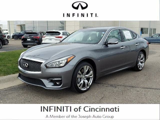 Infiniti Q70