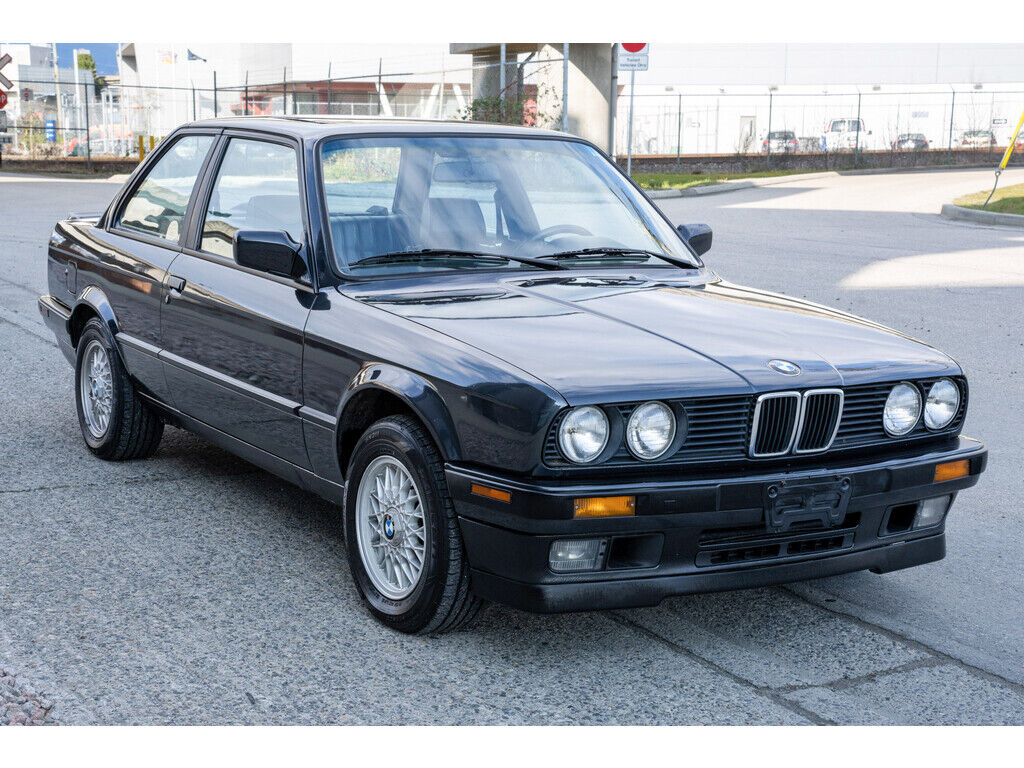 BMW 325iS