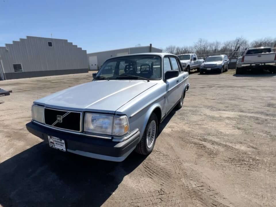 Volvo 240 Series