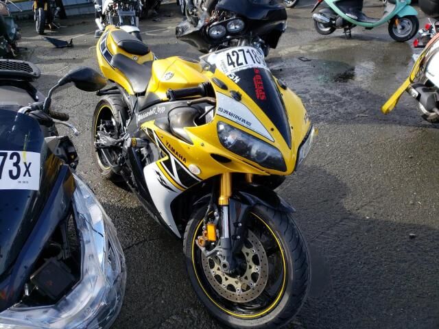 YAMAHA