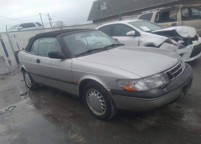 Saab 900