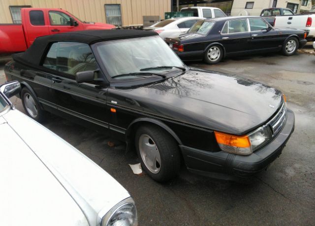 Saab 900