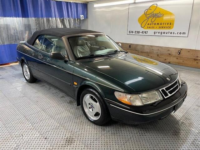 Saab 900