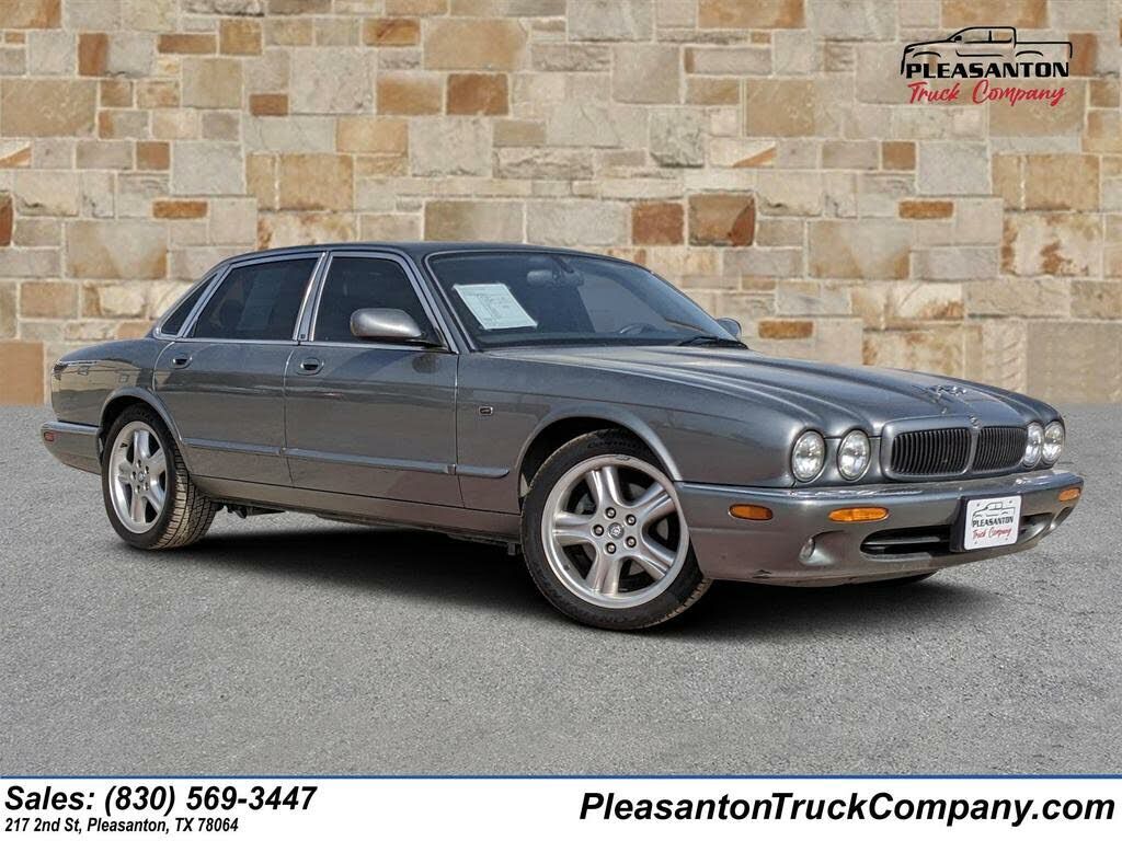 Jaguar XJ