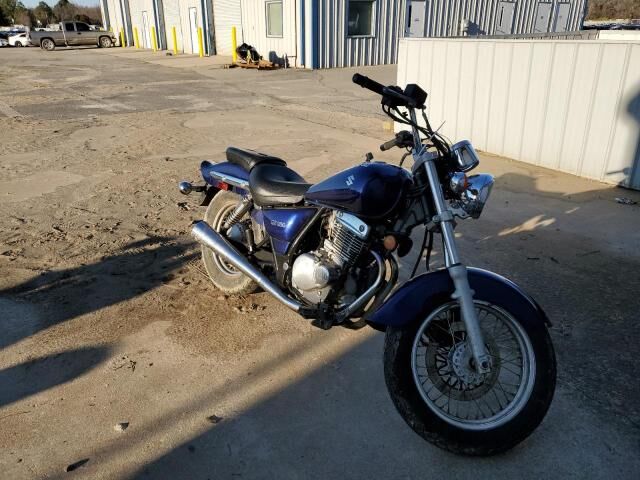 Suzuki GZ250