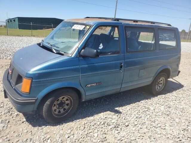 Chevrolet Astro Van