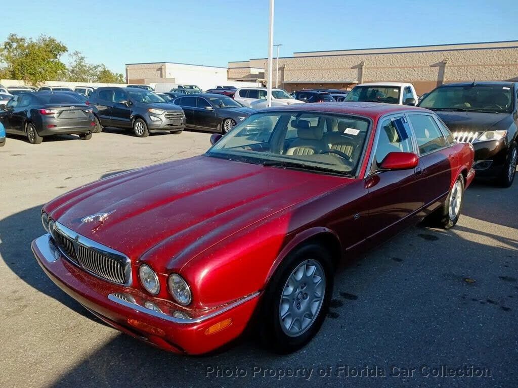 Jaguar XJ