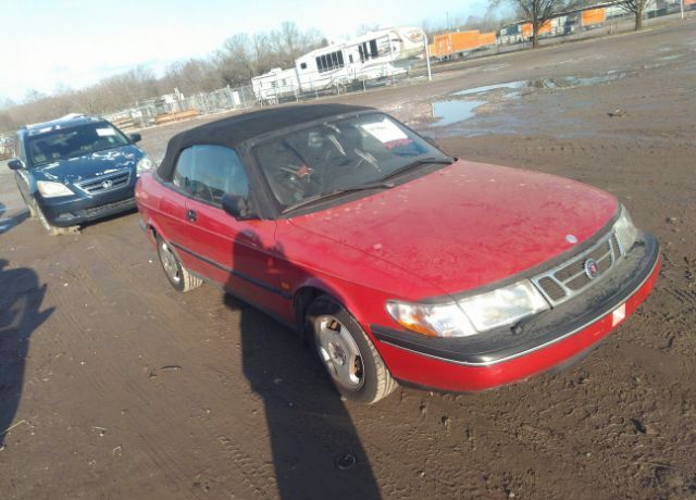 Saab 900