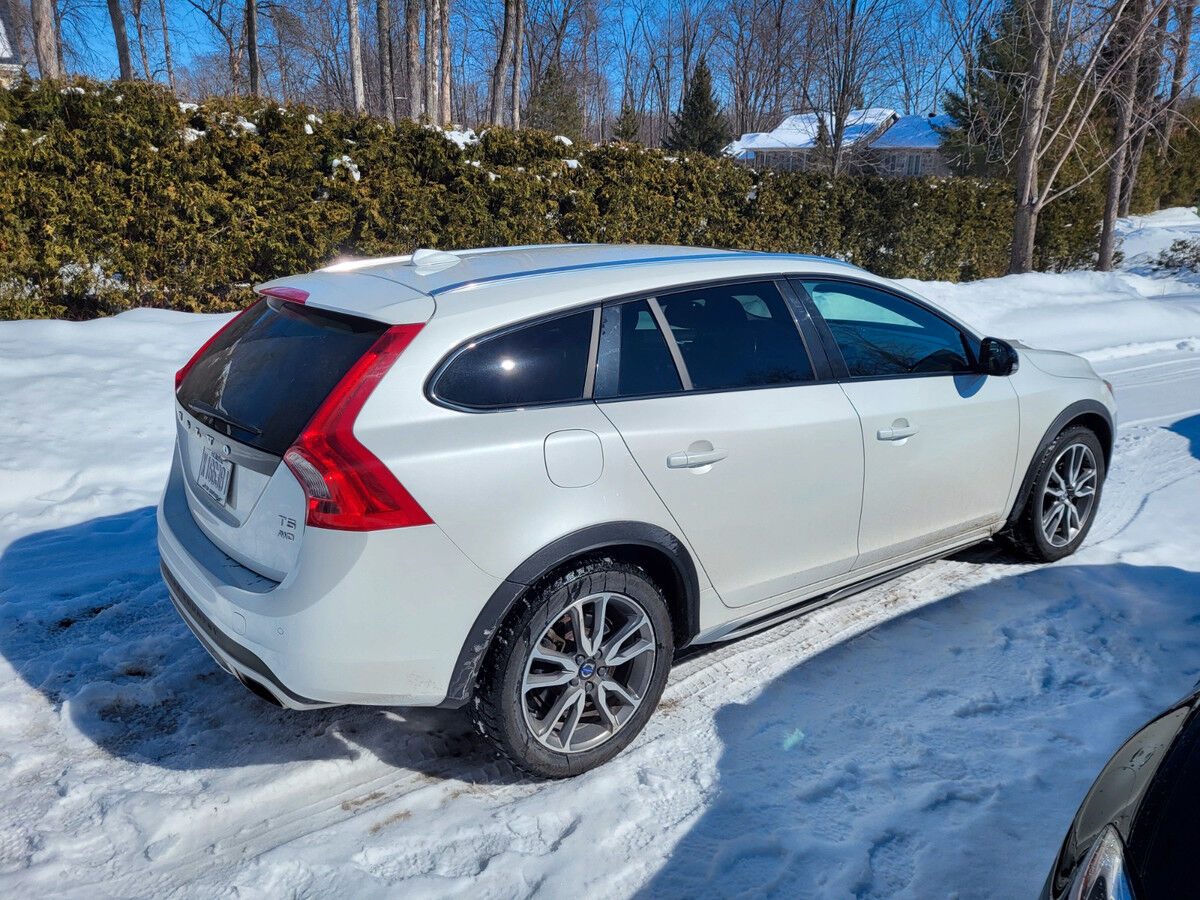 Volvo V60CC