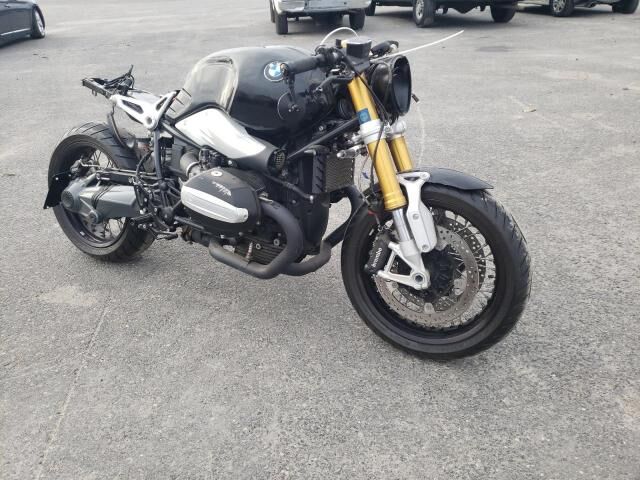 BMW R nineT