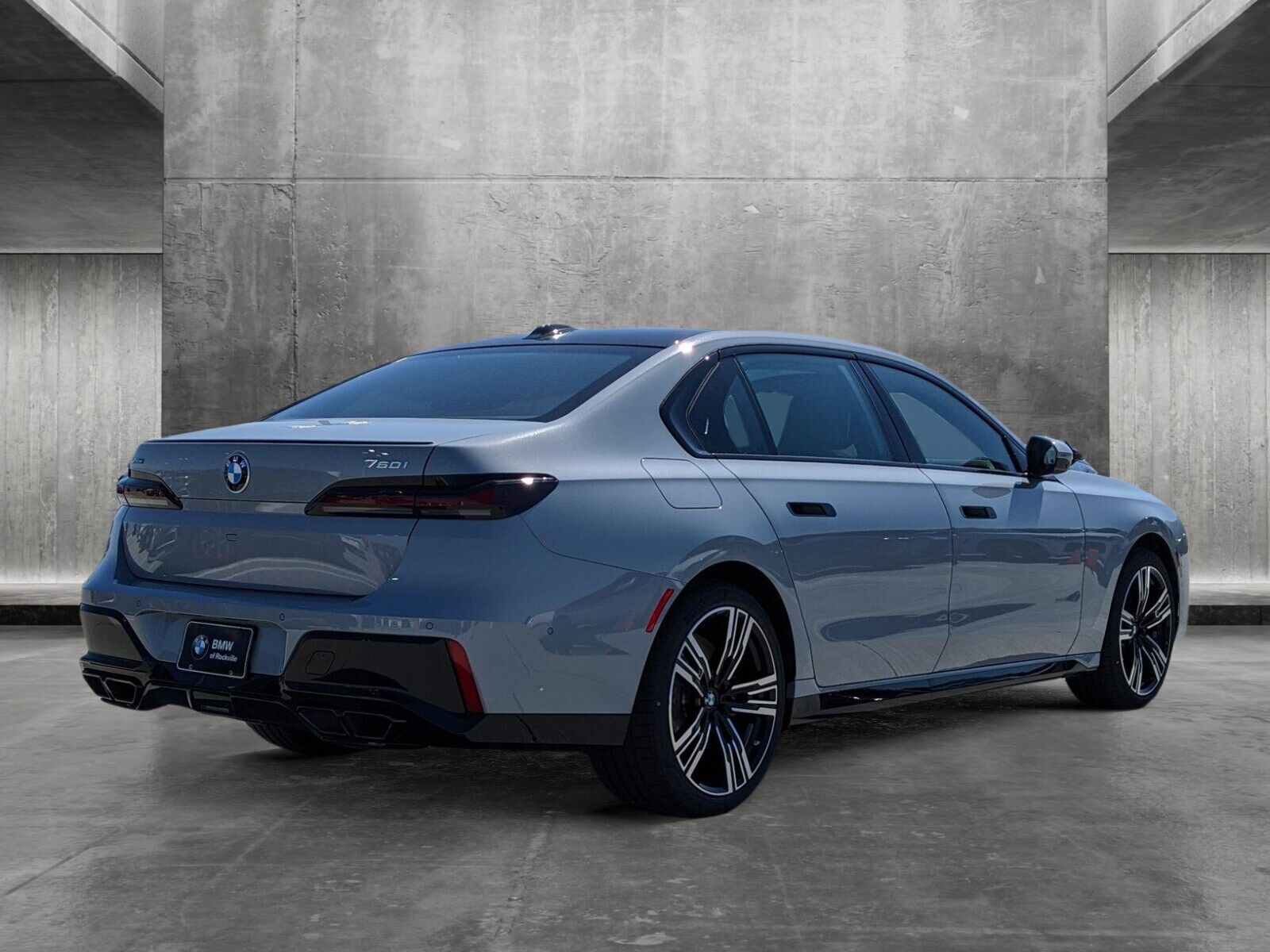 2023 BMW 760i