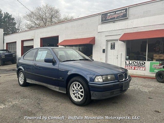 BMW 318ti