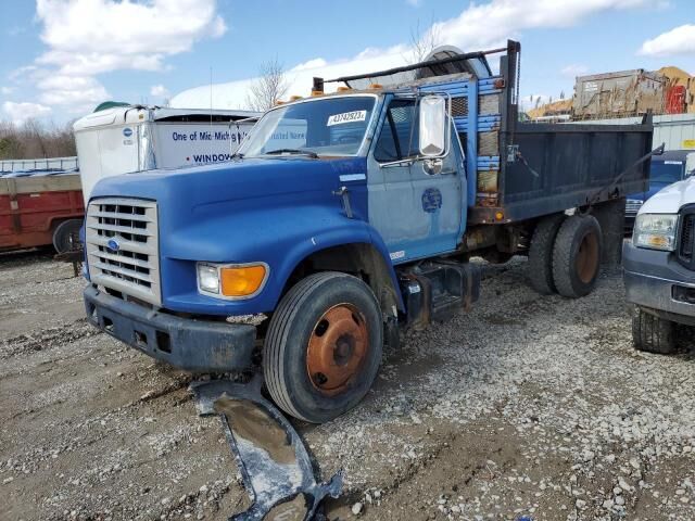 Ford F-700