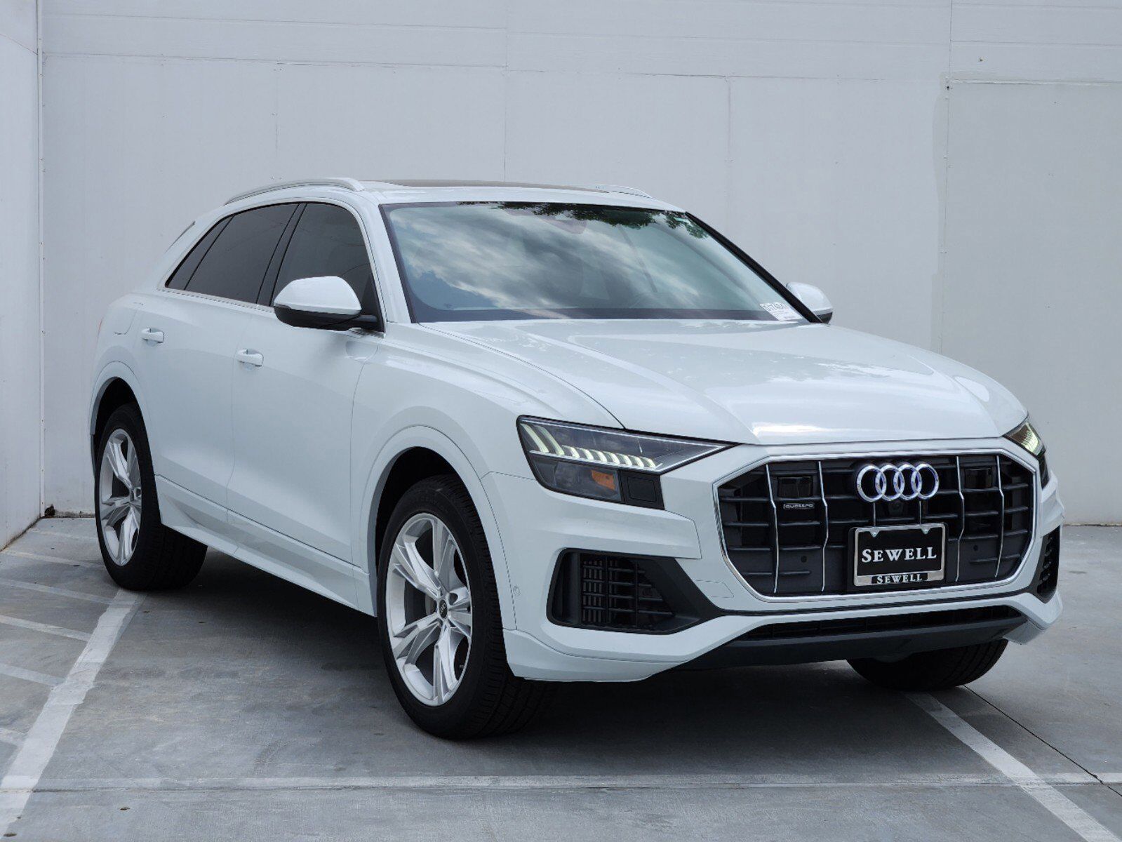 2023 Audi Q8