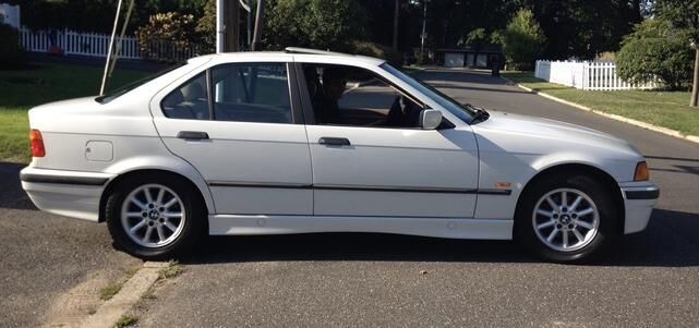 BMW 328i