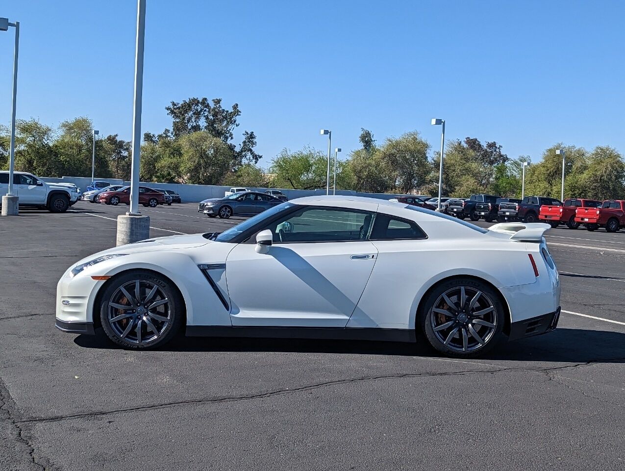 Nissan GT-R