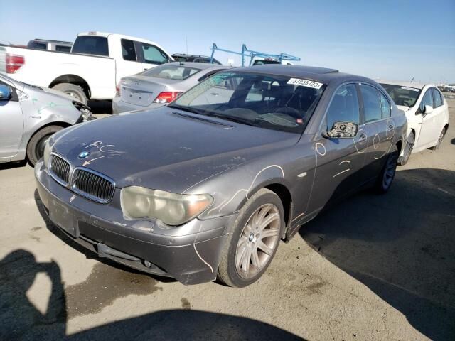 BMW 745i