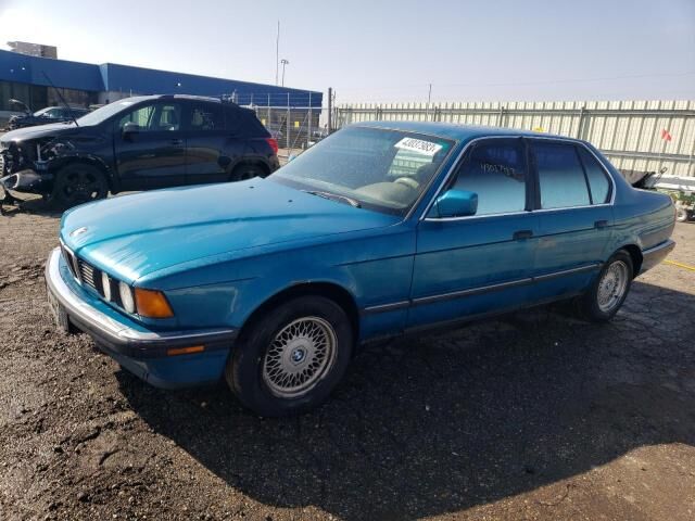 BMW 735i