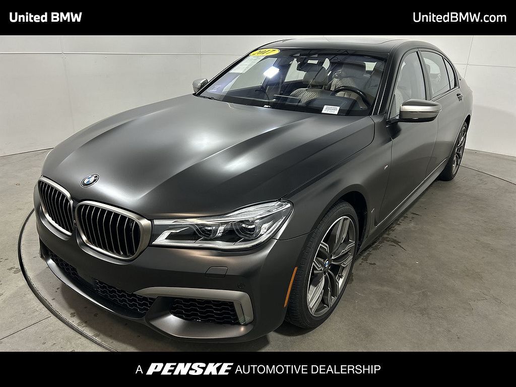 BMW M760i