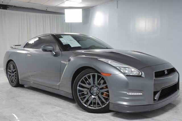 Nissan GT-R